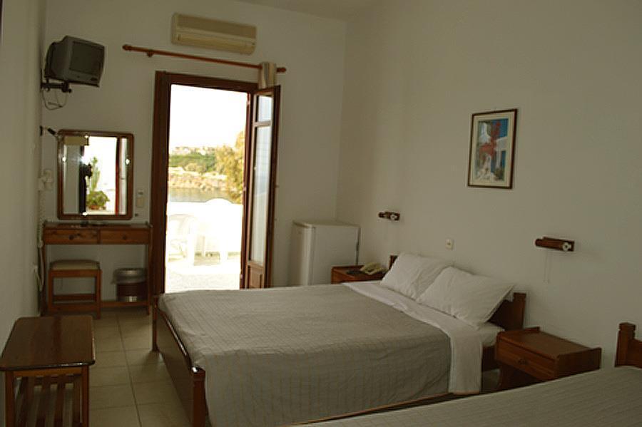 Artemis Hotel อายิโอส สเตฟาโนส ภายนอก รูปภาพ